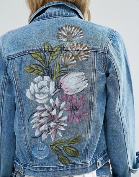 Вышивка гладью на куртке