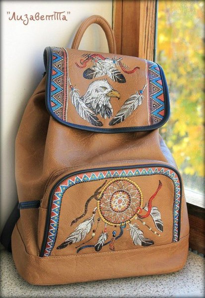 Роспись рюкзака акриловыми