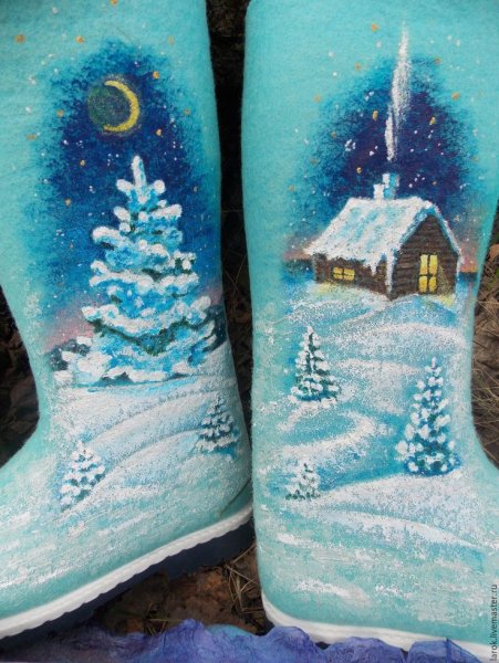 Зимний пейзаж на валенках