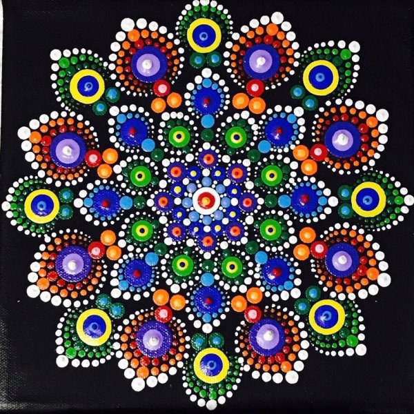 Точечная роспись мандалы дотсами