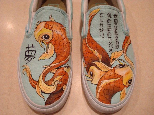 Разукрашенная обувь