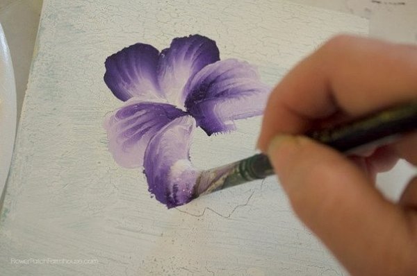 Жостовская роспись Анютины глазки