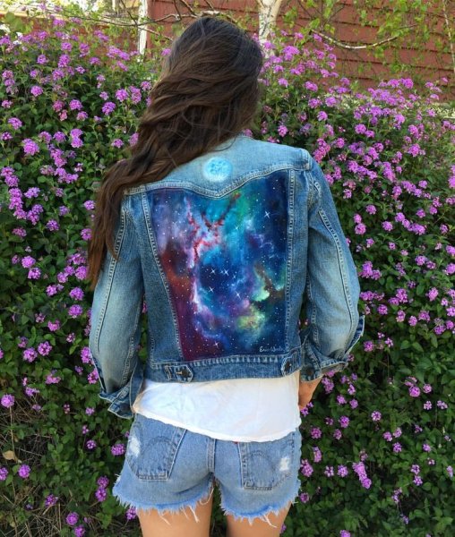 Разрисованная джинсовка