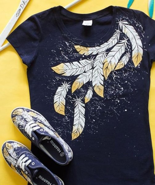 Одежда расписанная акриловыми красками