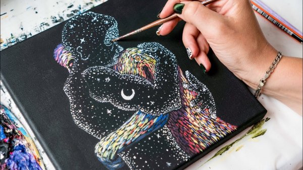 Рисование черным акрилом