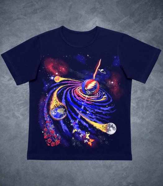 Роспись черной футболки