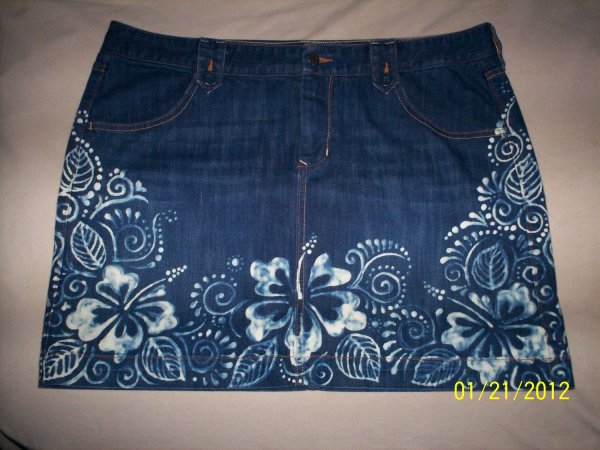 Рисунок на джинсовой юбке