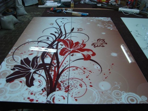 Нанести рисунок на стекло