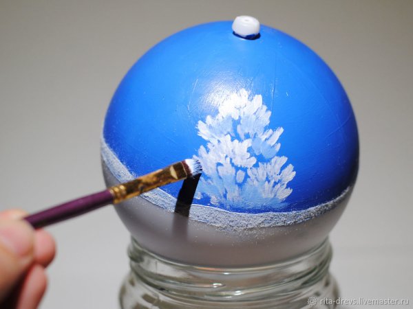 Роспись елочного шара своими витражными красками