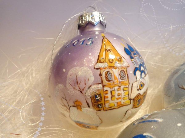 Елочные шары с художественной росписью