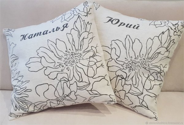 Расписные подушки
