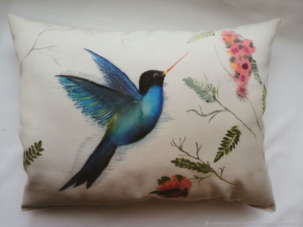 Роспись подушки акриловыми красками