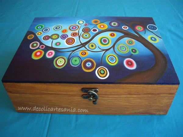 Расписываем деревянную коробочку