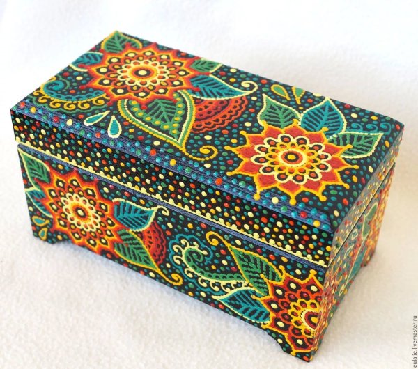 Юлия Фисюк точечная роспись шкатулки