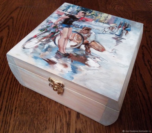 Расписанная шкатулка
