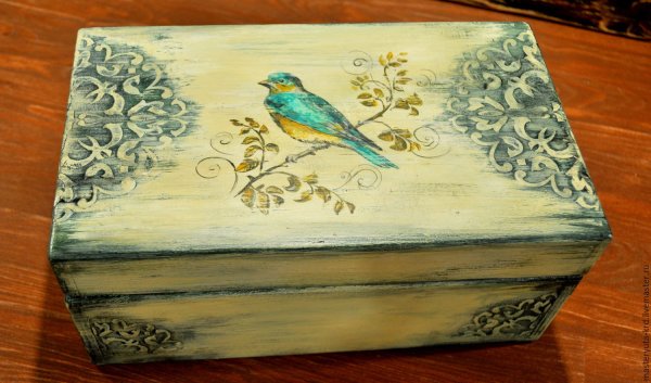 Расписные деревянные шкатулки в стиле