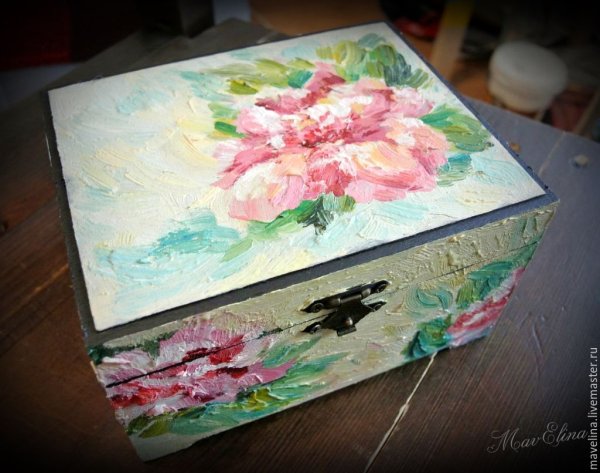 Шкатулка акриловыми красками