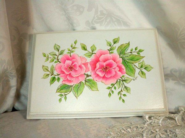 Роспись деревянной шкатулки