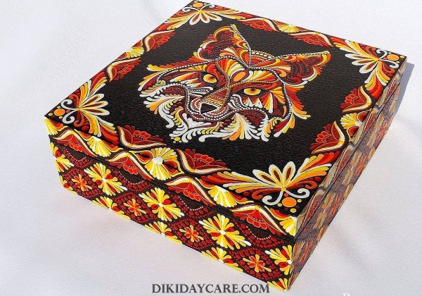 Расписанная шкатулка