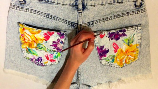 Разрисованные шорты красками