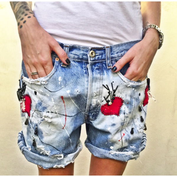 Роспись джинсовых шорт
