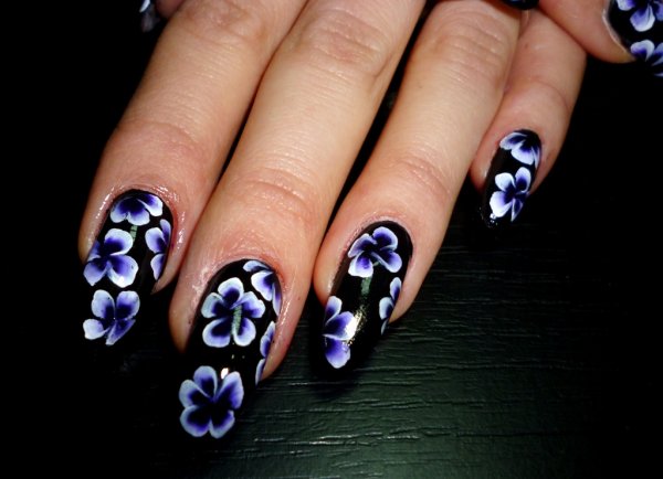 Вензеля на ногтях гель лаком