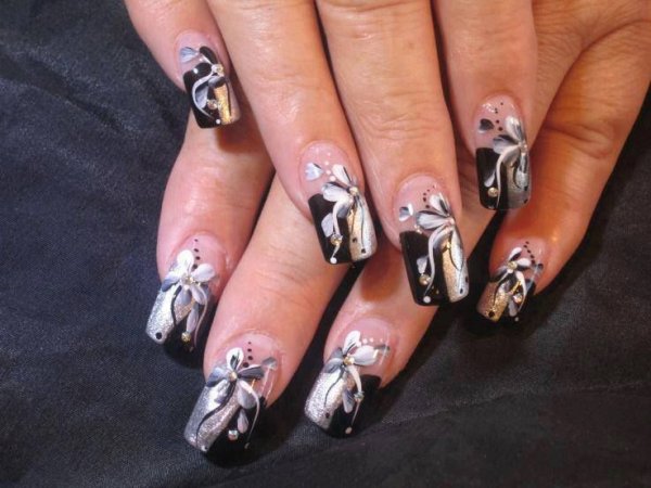 Вензеля на ногтях