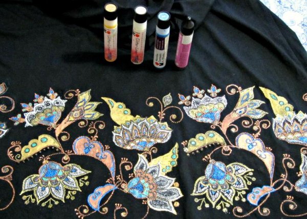 Роспись по ткани акриловыми контурами