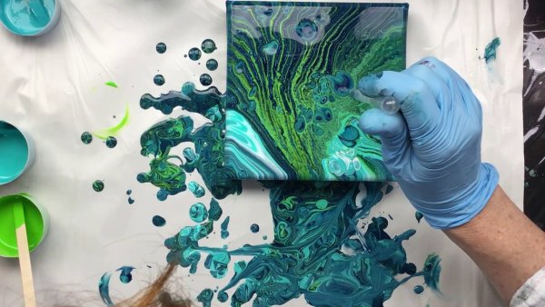 Дерево из акриловой краски