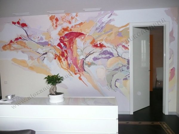 Роспись стен лилии