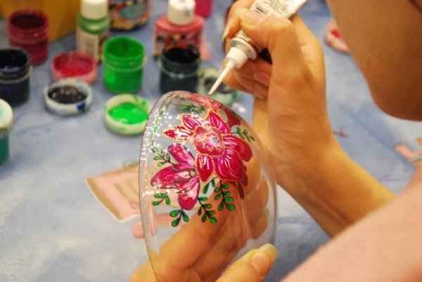 Роспись по стеклу акриловыми красками