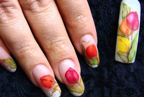 Маникюр акриловыми красками