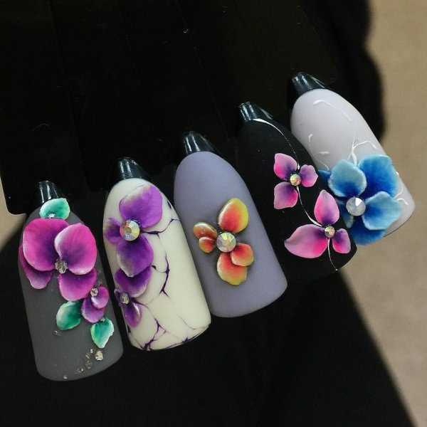 Лапки на ногтях