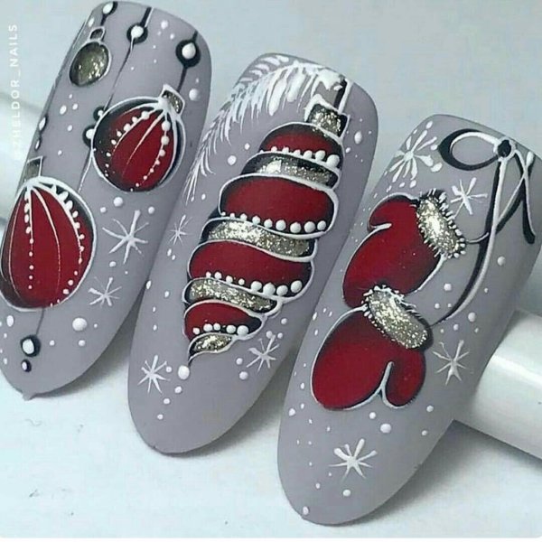 Новогодний дизайн ногтей