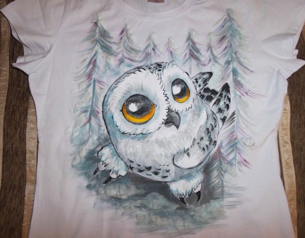 Сова акриловыми красками по ткани