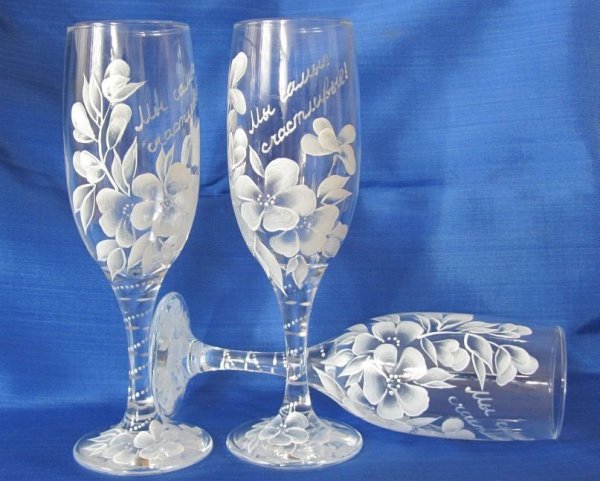 Роспись свадебных бокалов