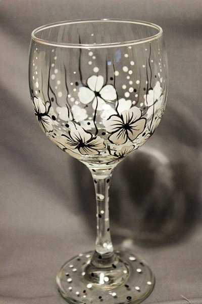 Роспись бокалов акриловыми красками