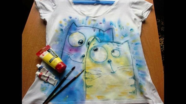 Рисование на ткани акриловыми красками