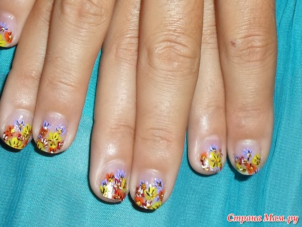 Летний вариант ногтей акрил