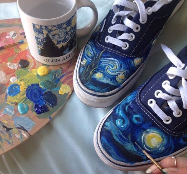 Роспись кед акриловыми красками