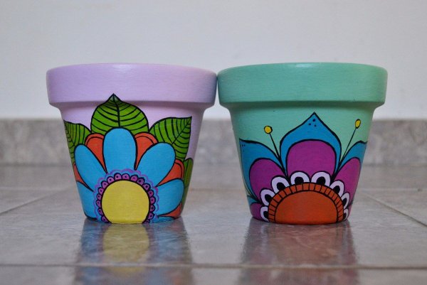 Расписать цветочный горшок