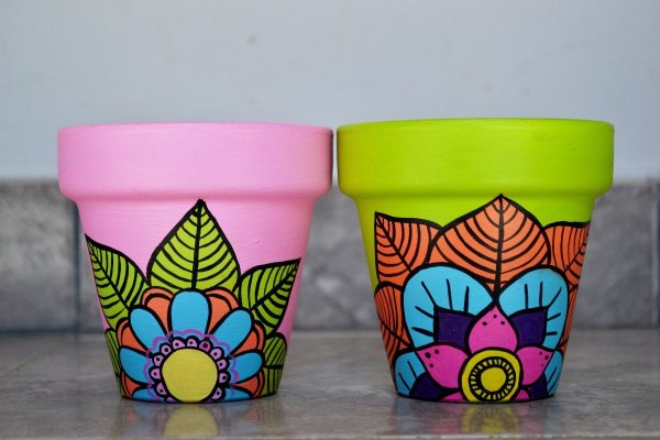 Роспись цветочных горшков акриловыми красками