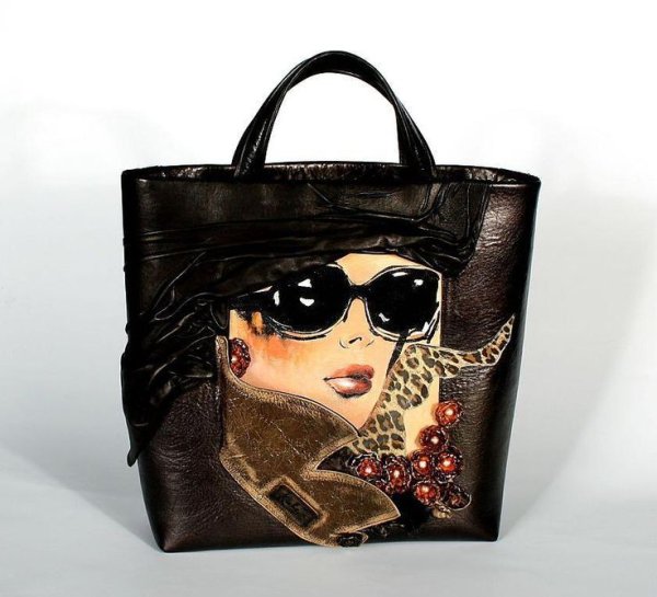 Портрет на сумке