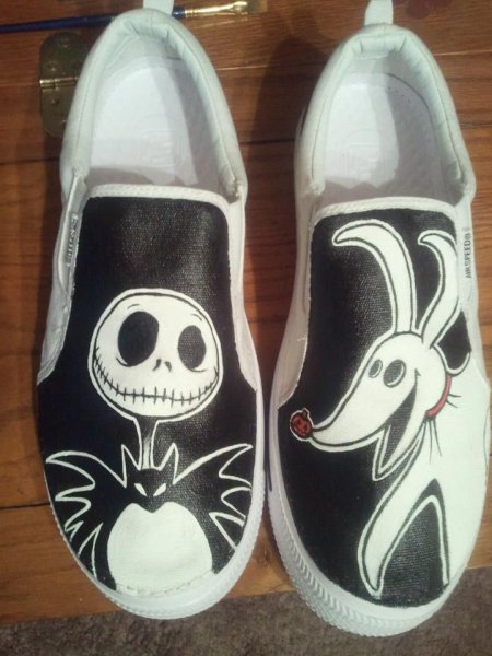 Рисунки на кроссовках