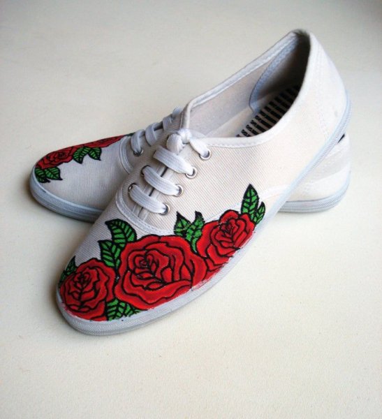 Роспись обуви