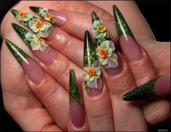 Наращивание ногтей акрилом