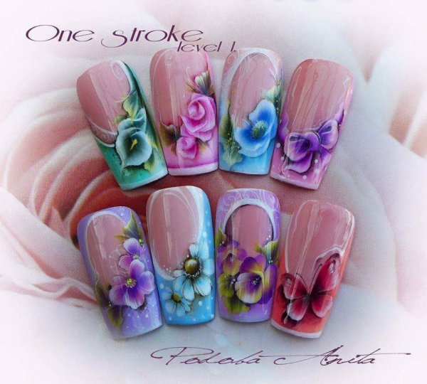 Акриловые цветы на ногтях