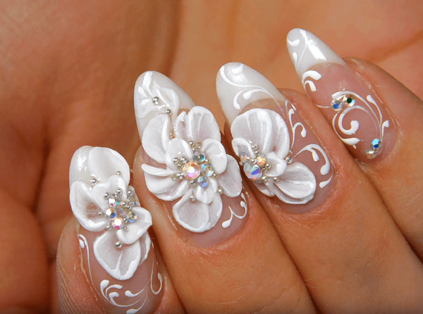 Лепка акрилом на ногтях