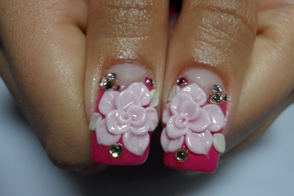 Объемная лепка на ногтях