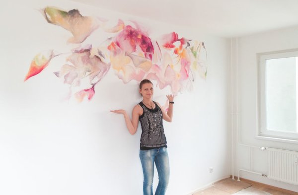 Пейзаж на стене в квартире